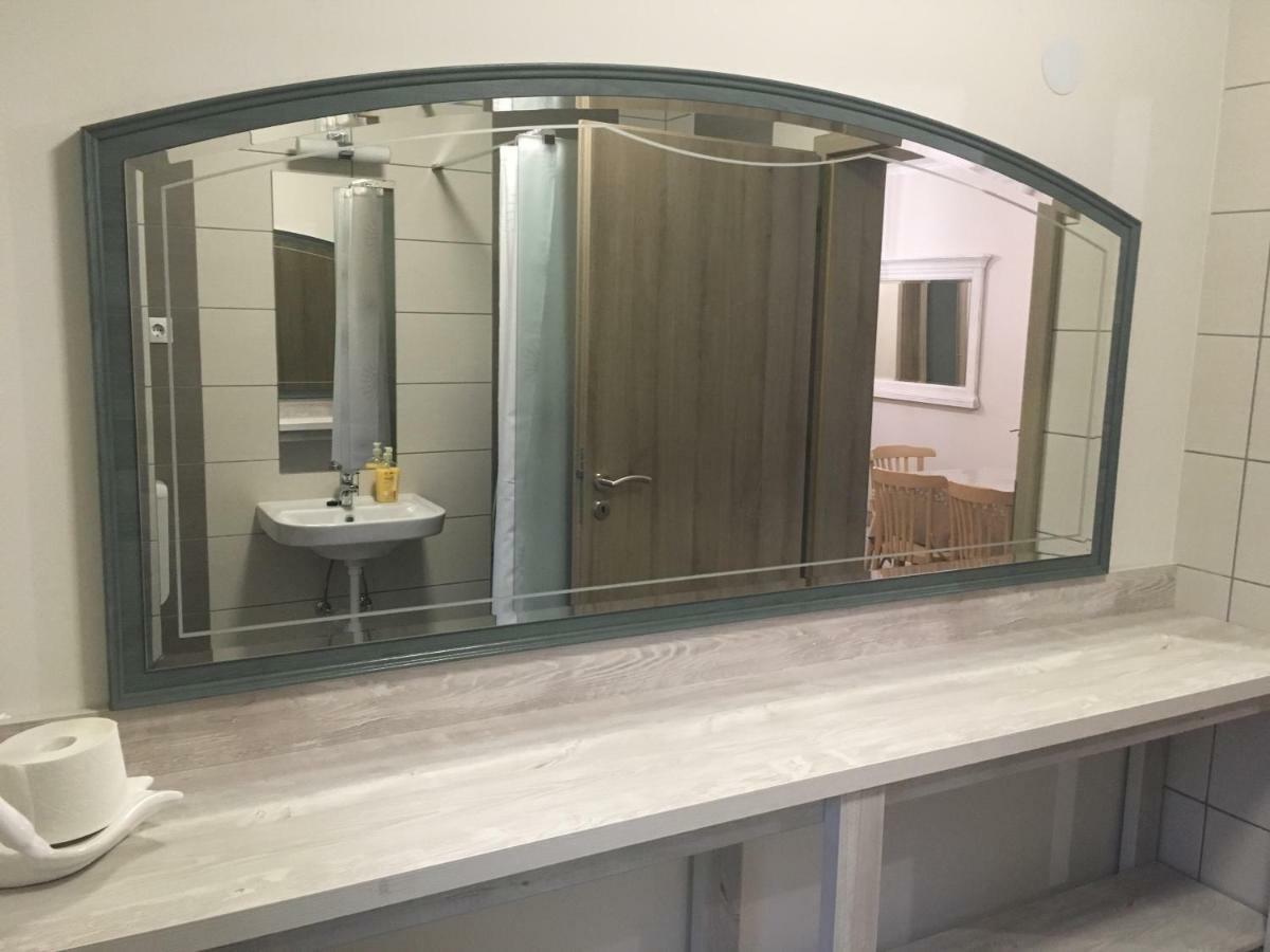 Tiszavilag Pihenohaz Hotel Tiszakecske Bagian luar foto